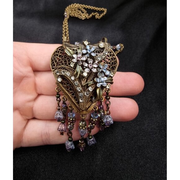 Vintage-Inspired SWEET ROMANCE Signed Floral Heart Long Locket Necklace With Cry - Picture 4 of 7